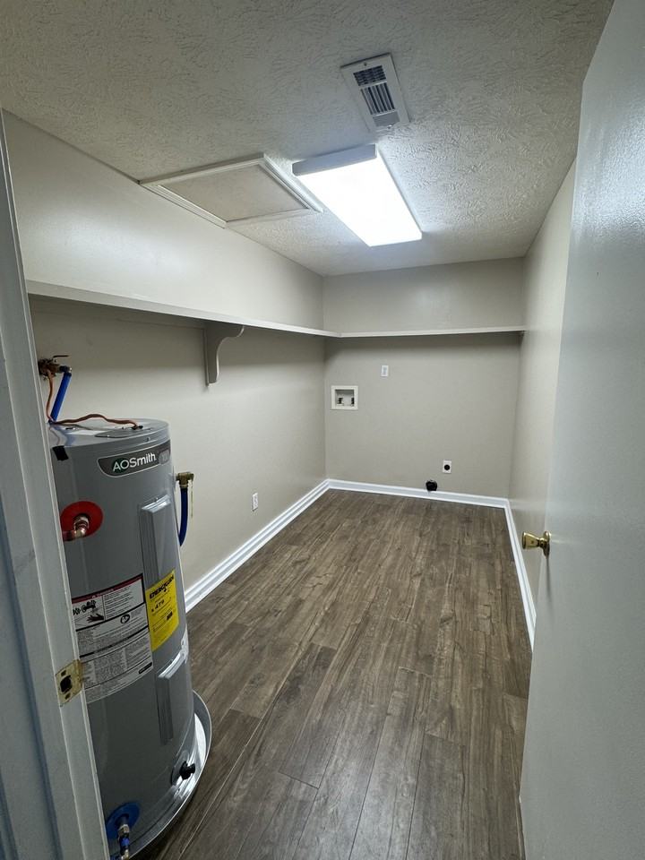 123 Lake Dr #1 - Photo 7 of 15