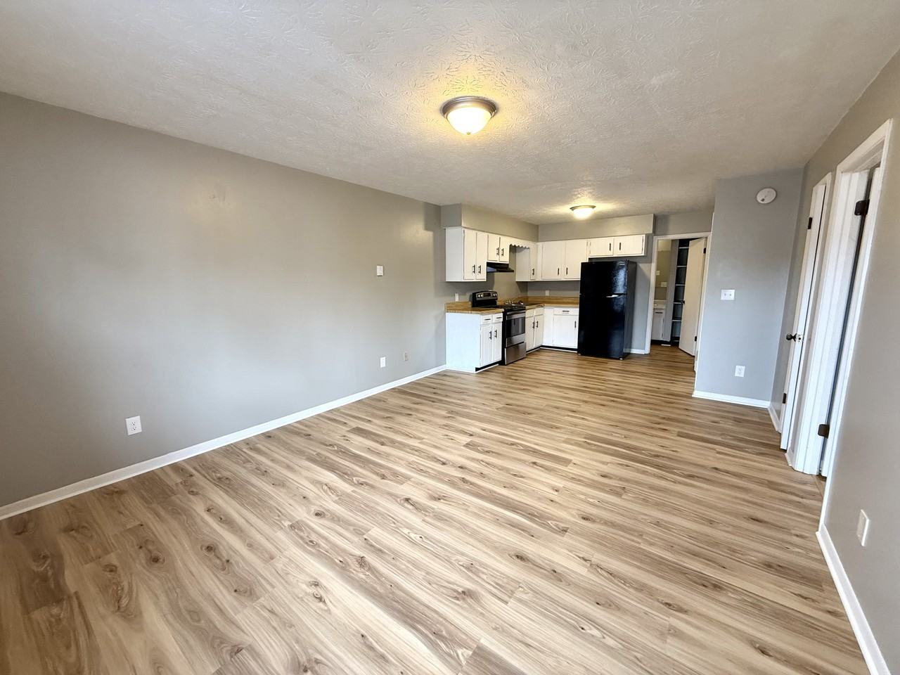 1155 Kentucky 3057 - C1 #C1 - Photo 2 of 9