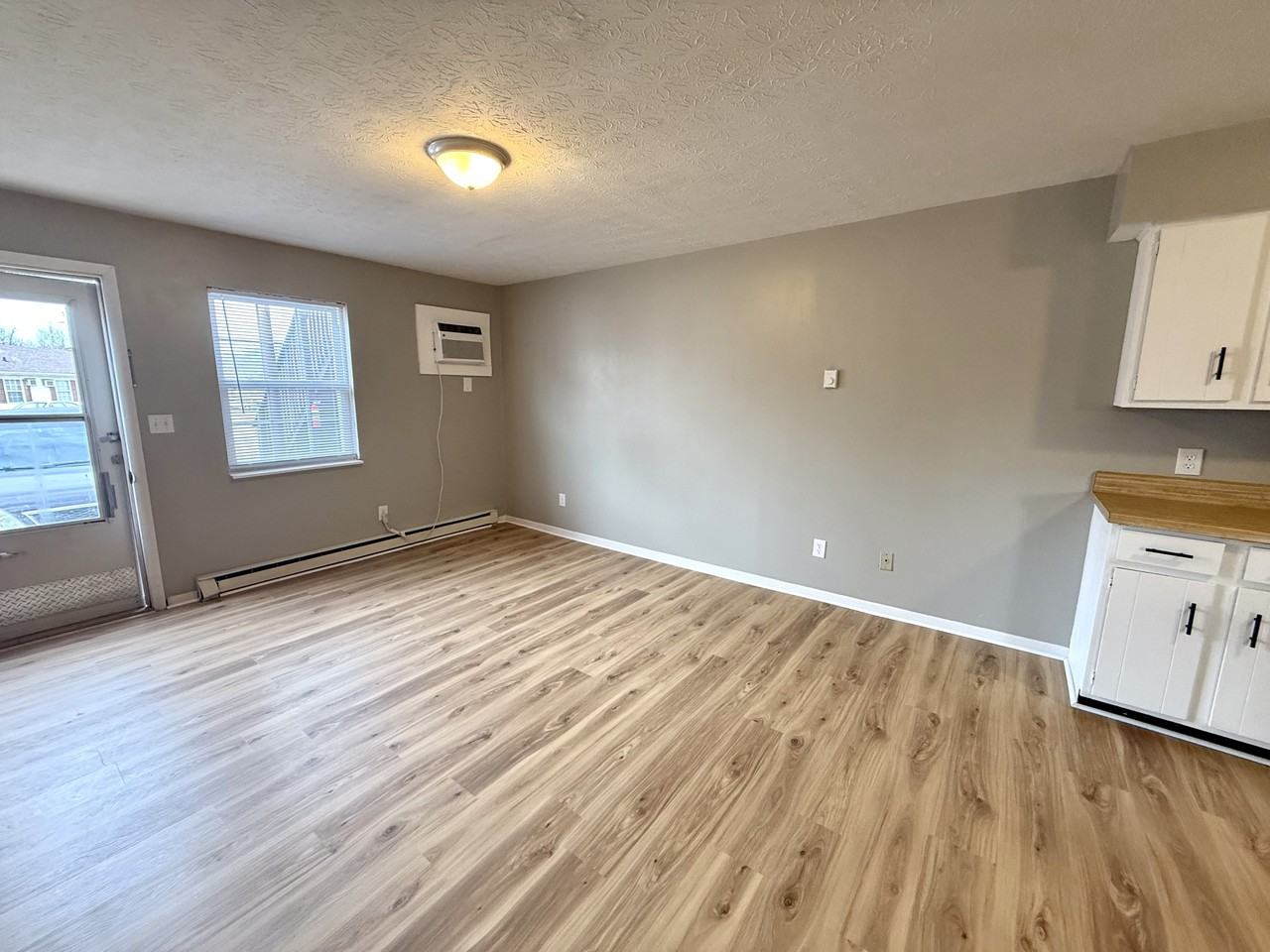 1155 Kentucky 3057 - C1 #C1 - Photo 3 of 9