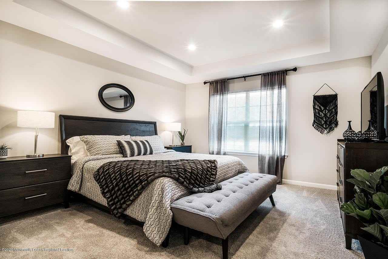 2517 Stallion Cir E - Photo 7 of 15