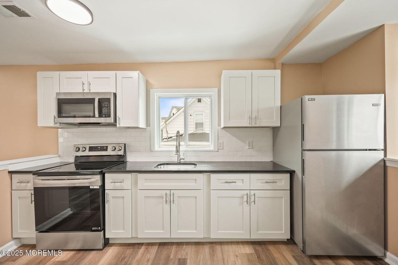 143 Center Ave Unit 2 #2 - Photo 3 of 16