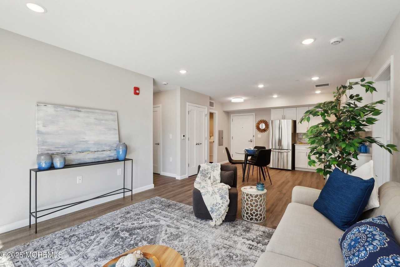 272 Willow Ave Unit 211 #211B - Photo 4 of 50