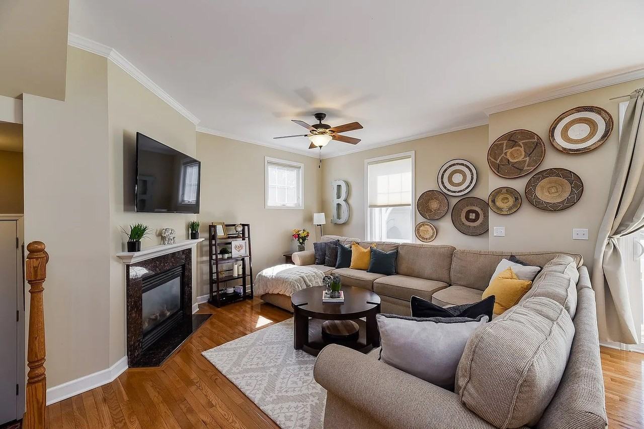 415 N President St Apt A #A - Photo 2 of 19