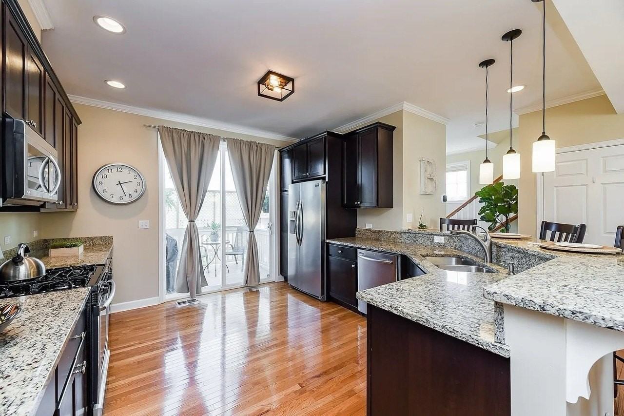 415 N President St Apt A #A - Photo 6 of 19