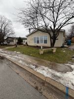 featured image of 2246 Poplar Ln