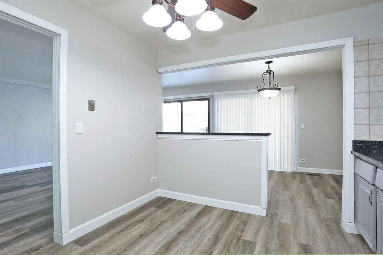 236 Deerpath Ct Unit B1 #B1 - Photo 6 of 19