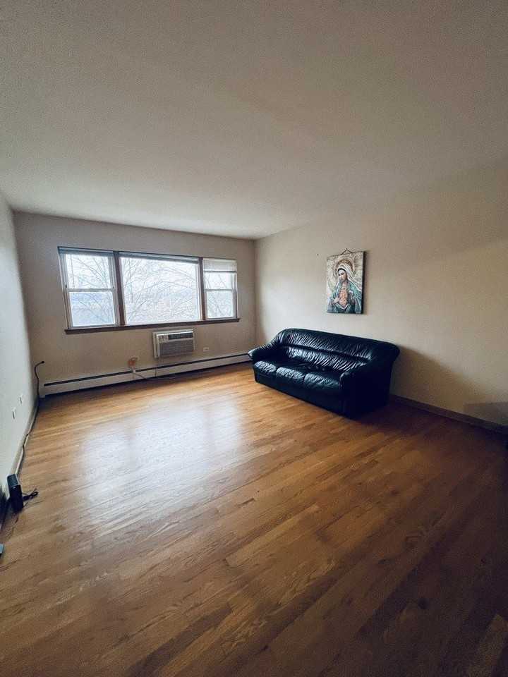 3954 N Pioneer Ave Apt 2s #2S - Photo 2 of 10