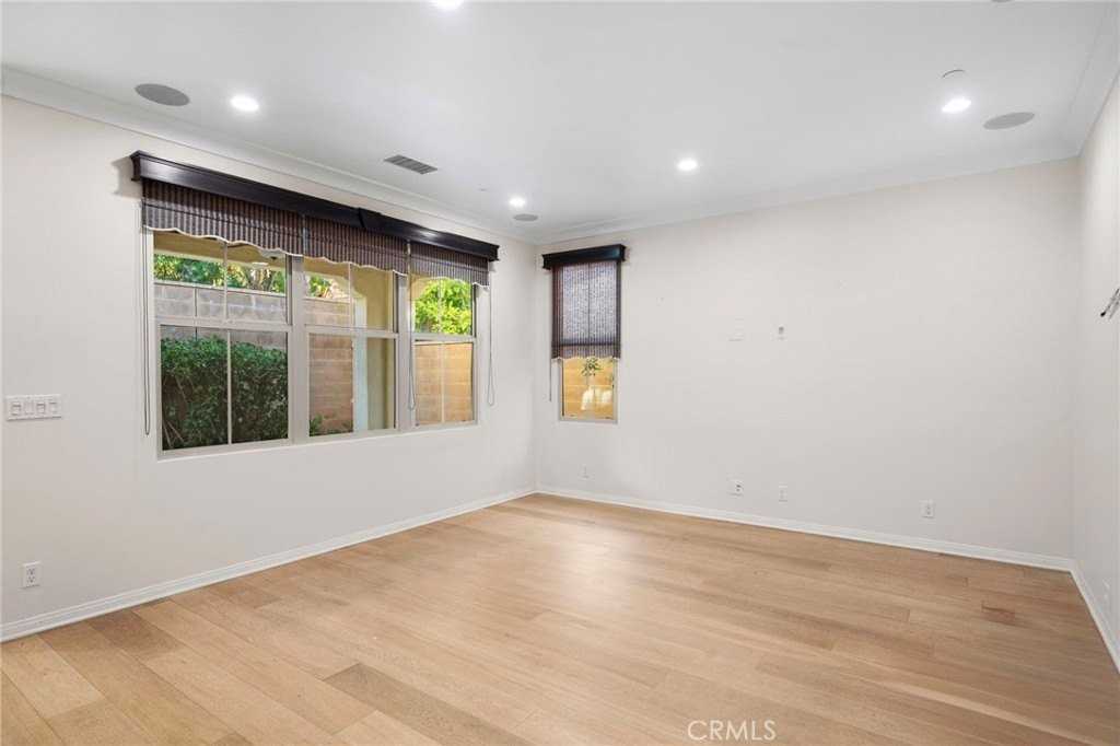 206 Bancroft - Photo 6 of 26