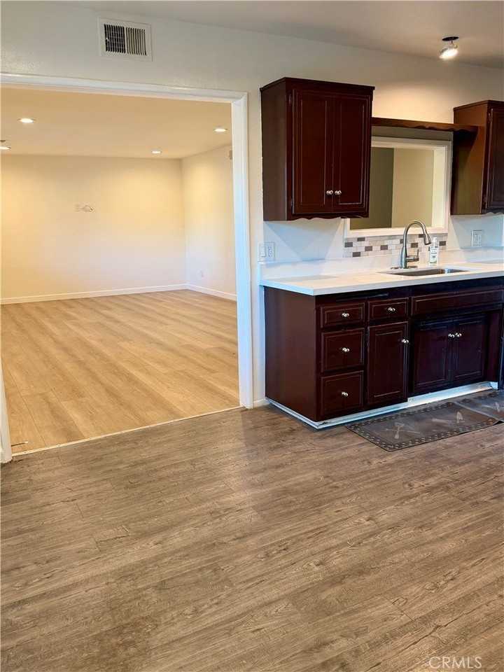 22800 Runnymede St - Photo 3 of 24