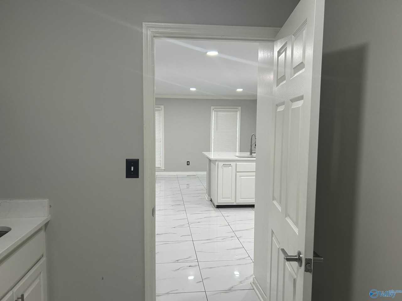 2012 Fairway Hills Dr #2012 - Photo 7 of 50