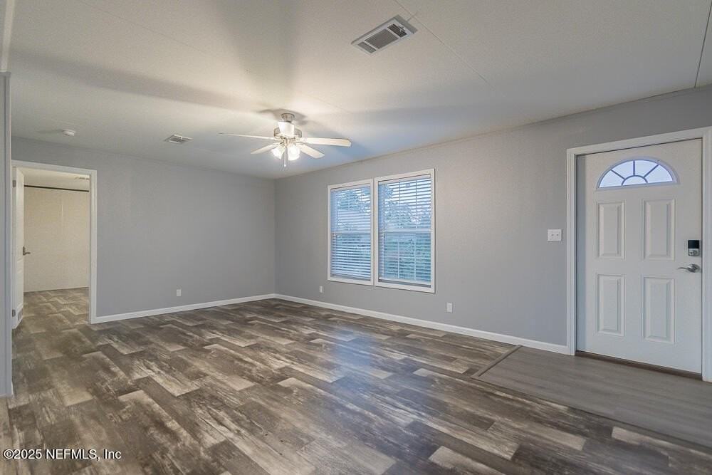 15472 Shark Rd W - Photo 5 of 31