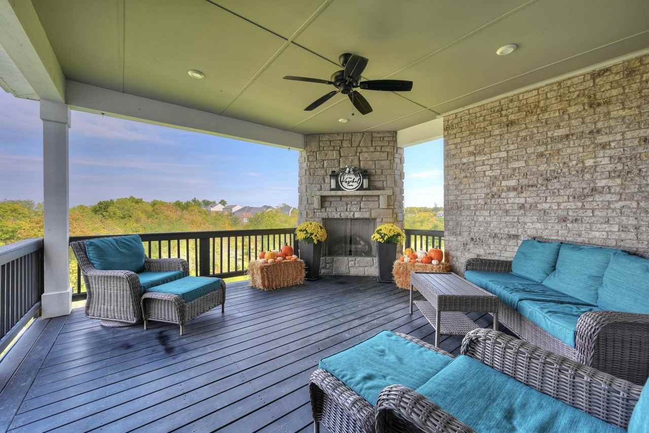 1890 Williams Rd - Photo 6 of 47