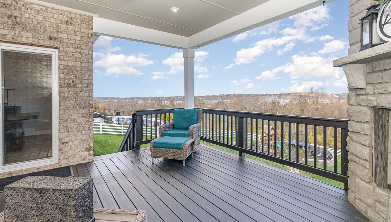 1890 Williams Rd - Photo 7 of 47