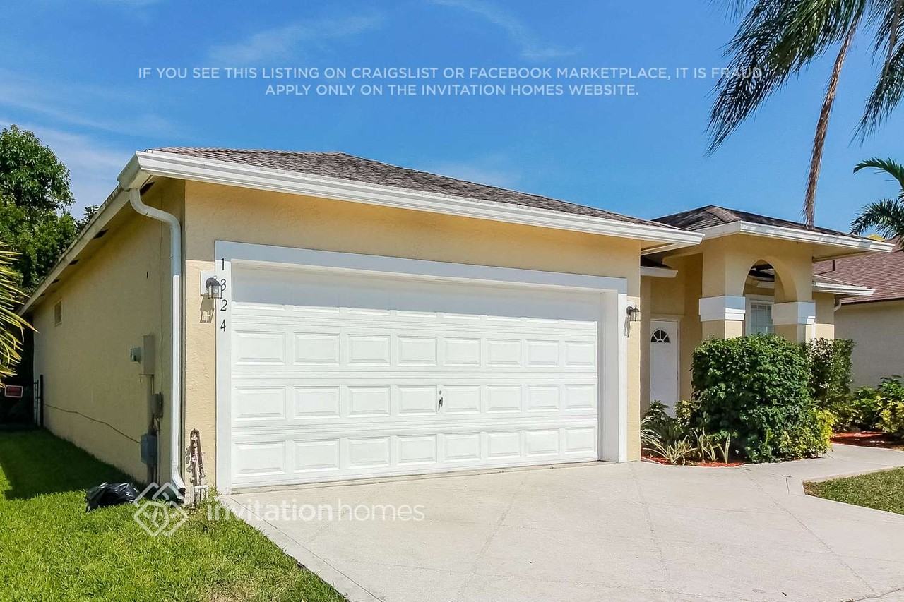 1324 Fishers Pl - Photo 2 of 25