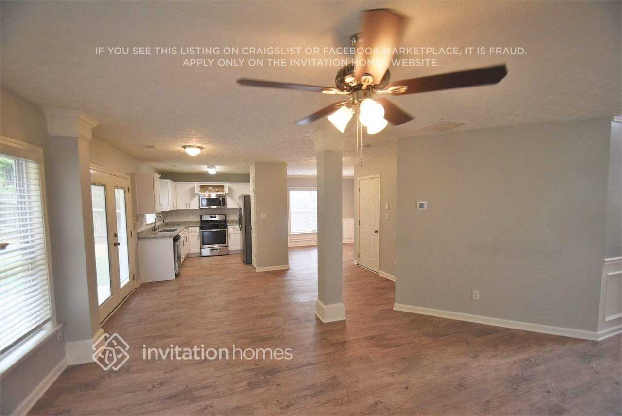 2546 Plymouth Way - Photo 5 of 12