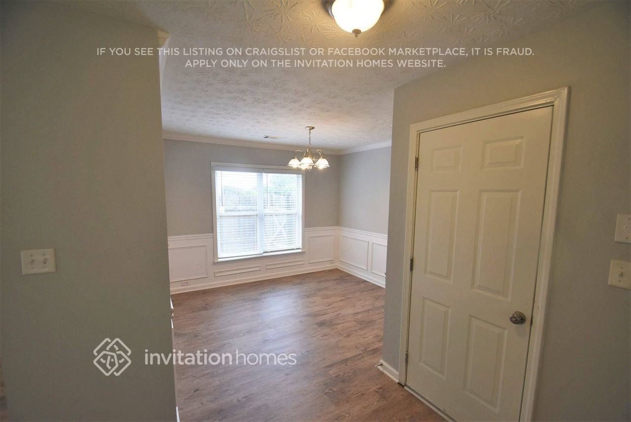 2546 Plymouth Way - Photo 7 of 12