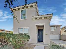 featured image of 3351 E Oakland St