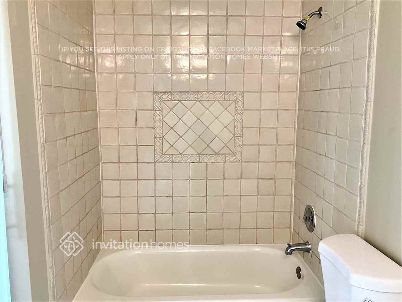 2703 Sw 5th St - Photo 7 of 9