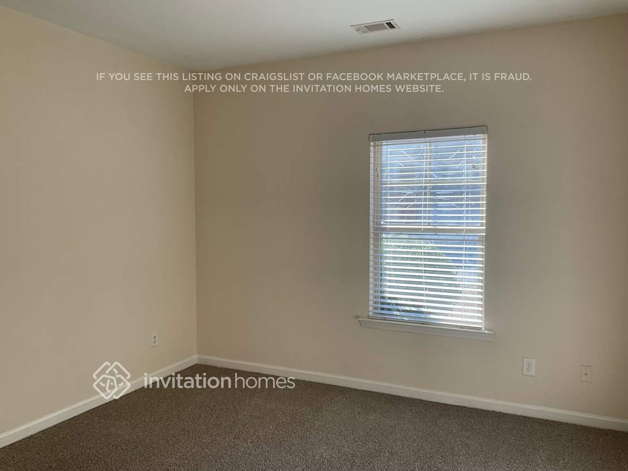 440 Village Broad St - Photo 4 of 10