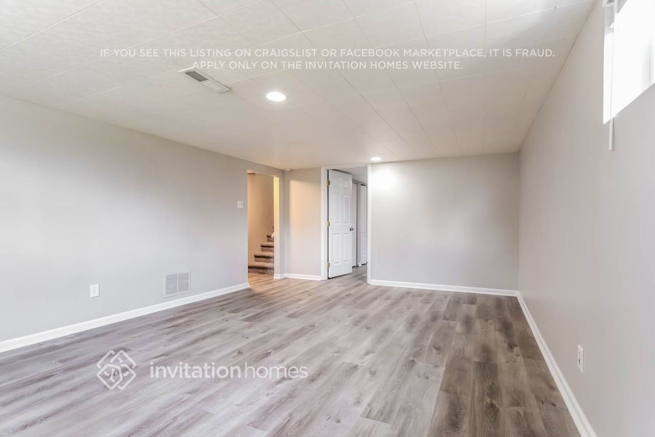 2727 S Stuart St - Photo 4 of 18