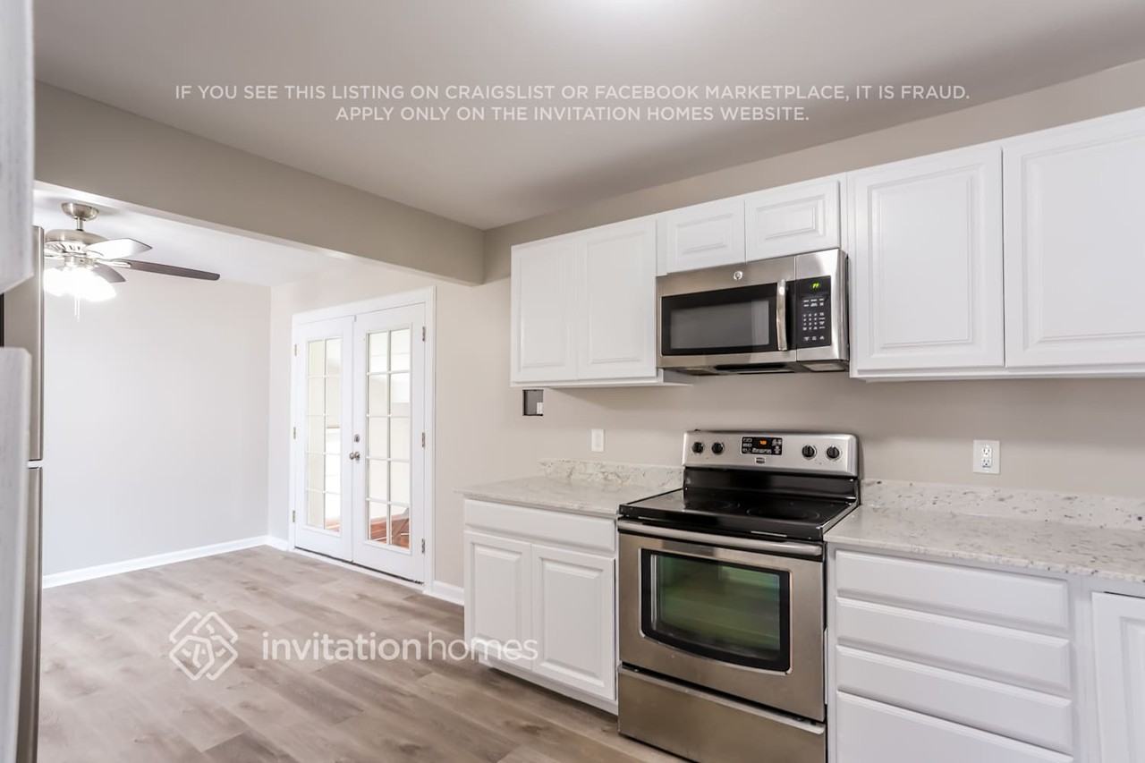 2727 S Stuart St - Photo 7 of 18