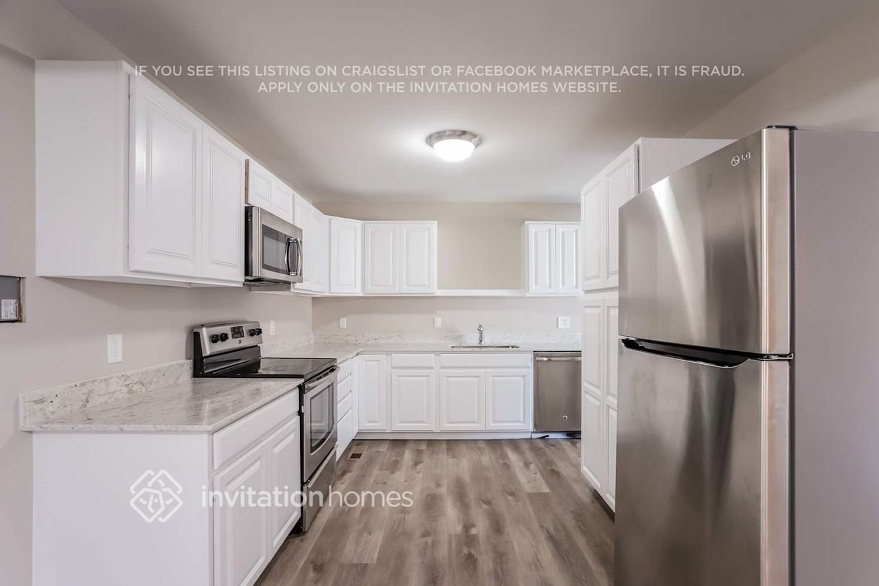 2727 S Stuart St - Photo 7 of 18