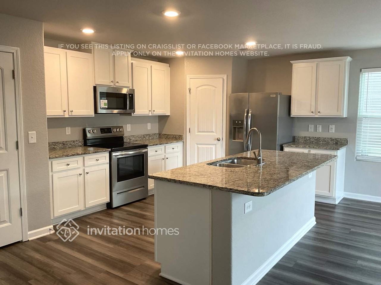 860 Avery Pond Dr - Photo 5 of 13