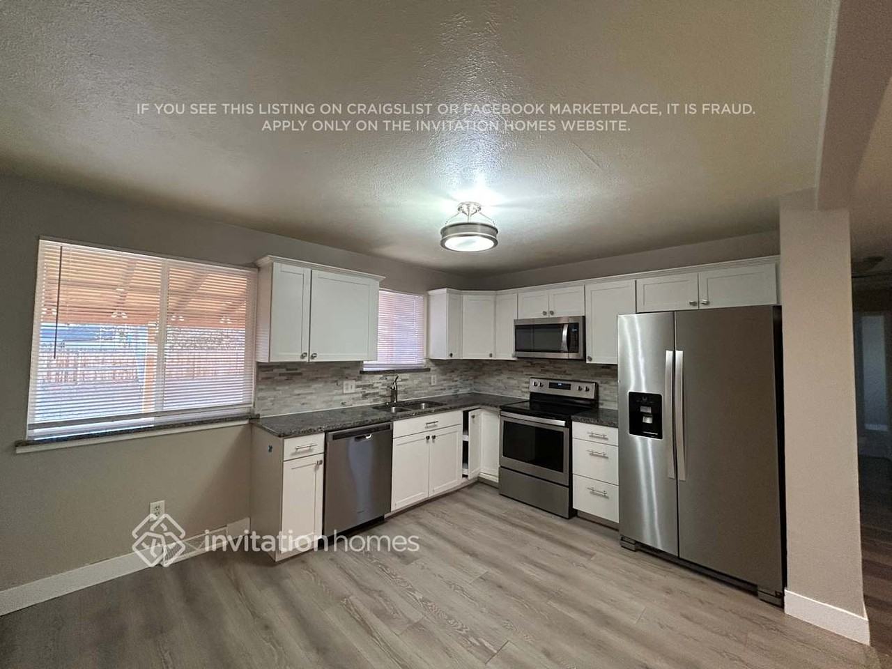 10631 Queen St - Photo 6 of 12