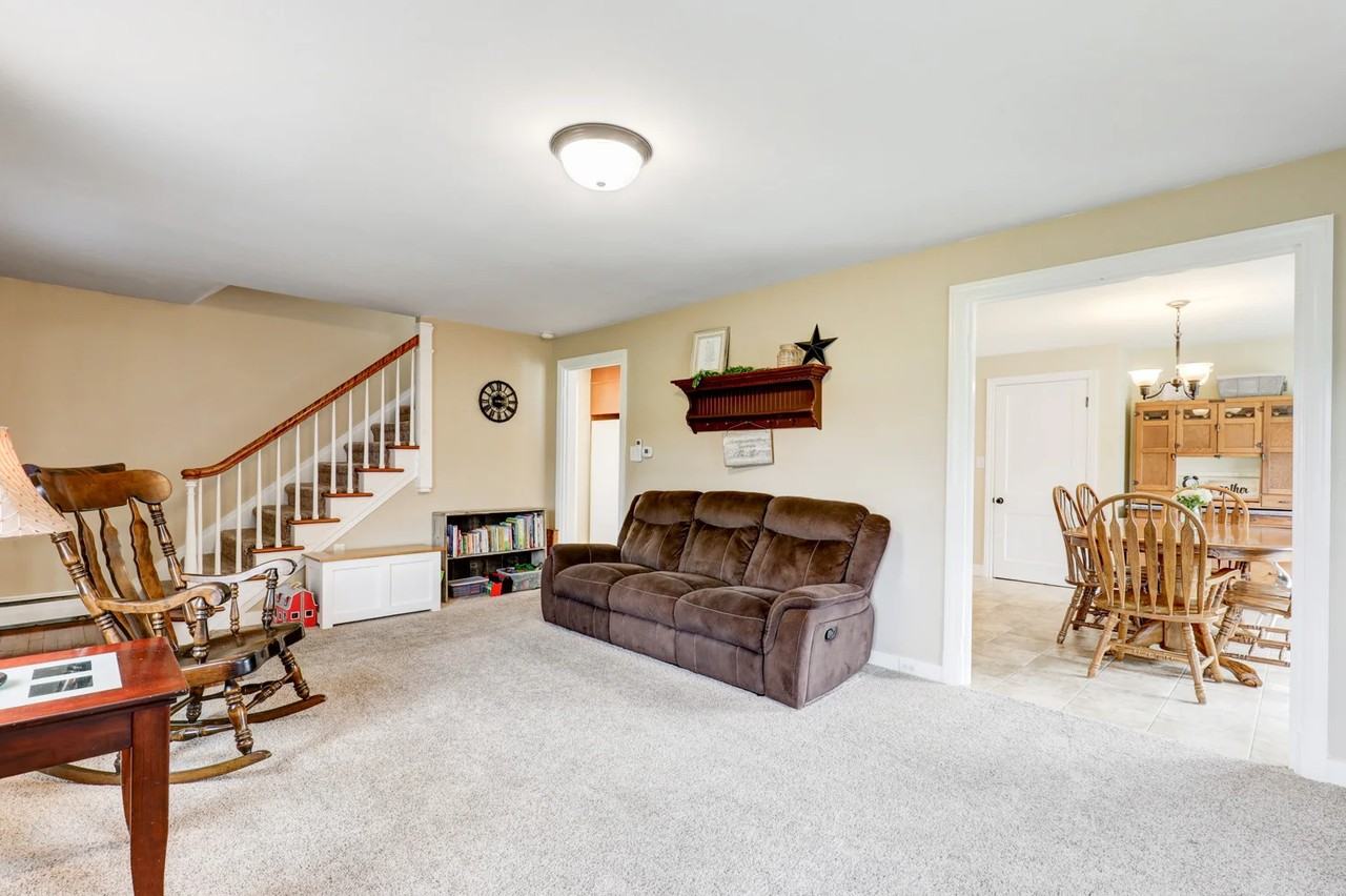 306 Spring Glen Dr #1 - Photo 3 of 23