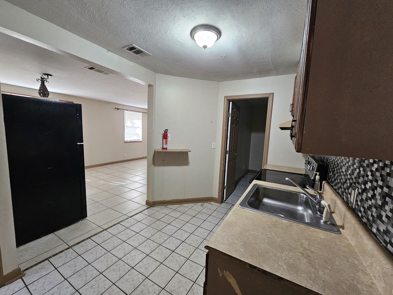 1814 Arthur Ave Apt B #1 - Photo 5 of 7