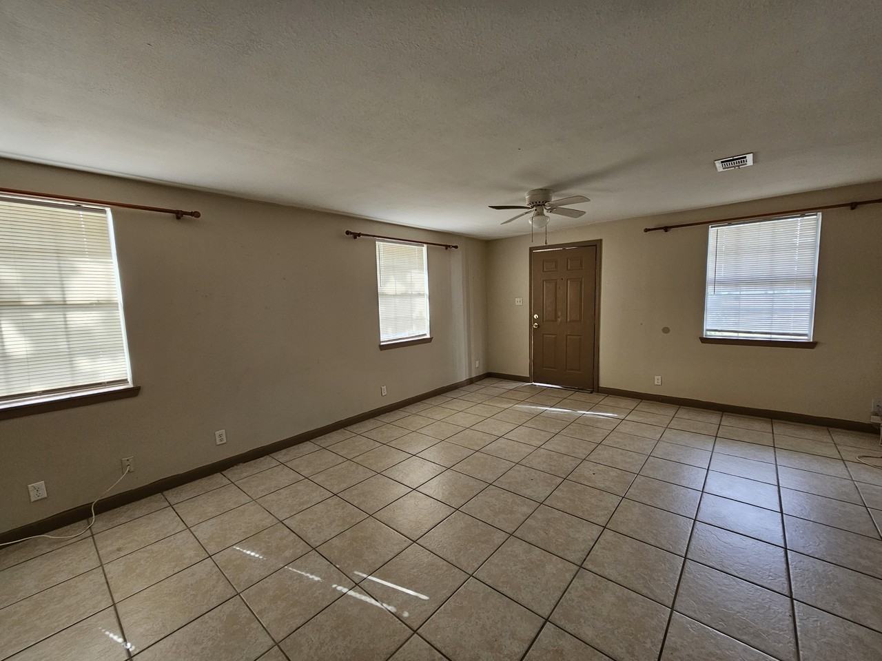 1814 Arthur Ave Apt B #1 - Photo 7 of 7