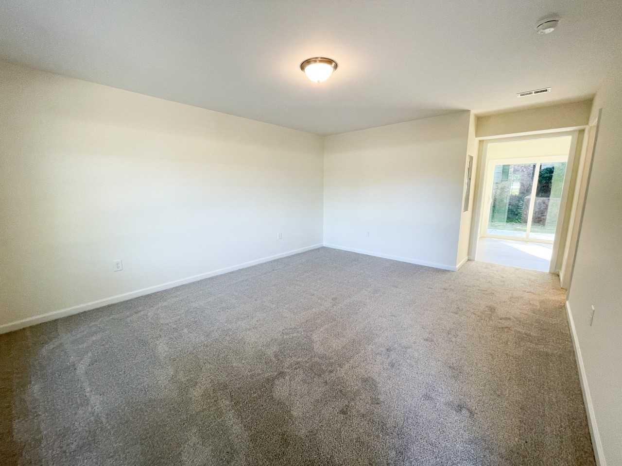 1912 Devonwood Dr #1 - Photo 2 of 16