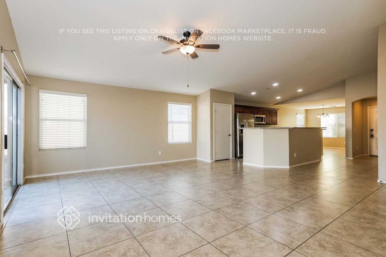 1932 W Nancy Ln - Photo 5 of 17