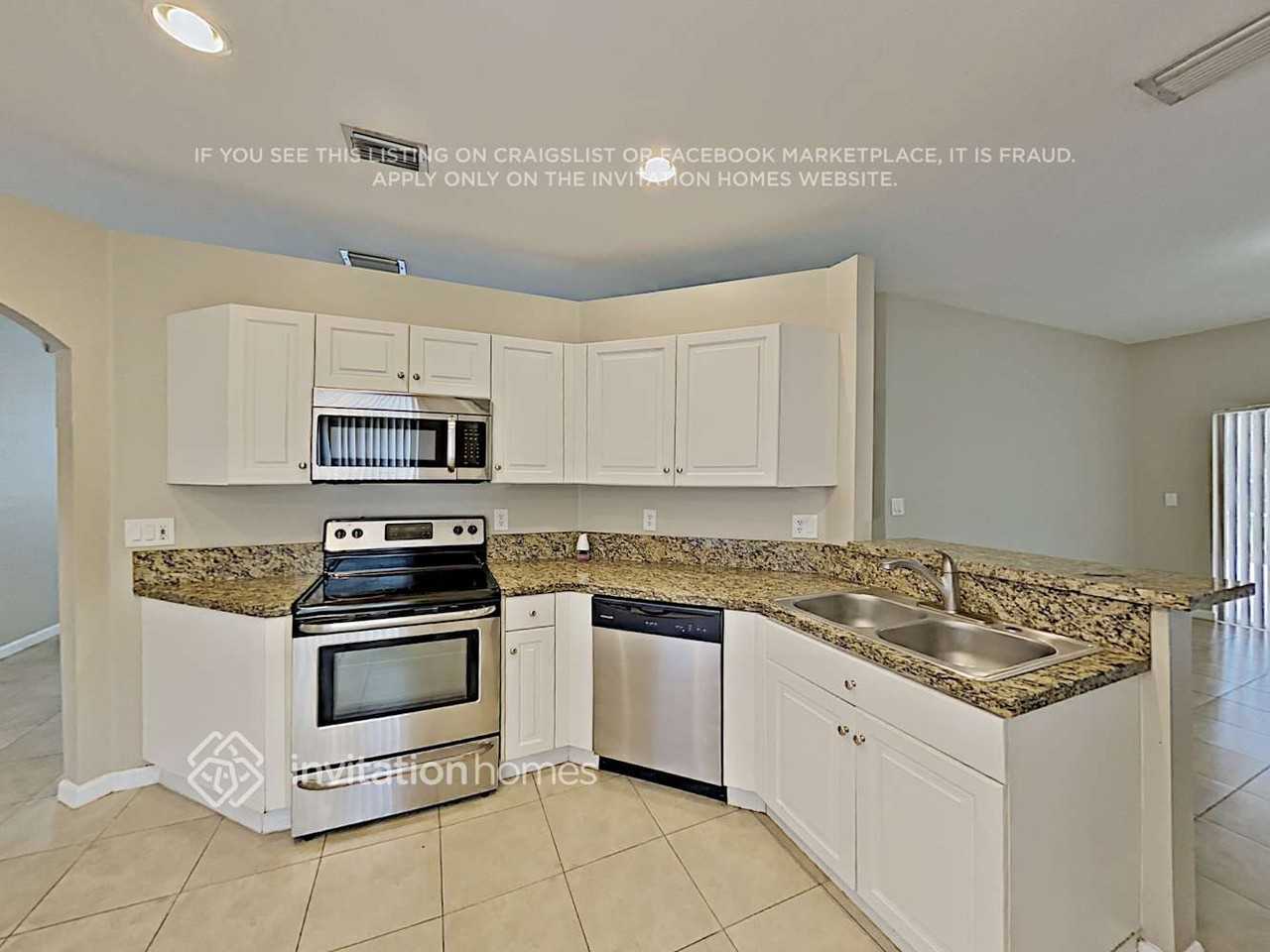 4961 Pelican St - Photo 4 of 14