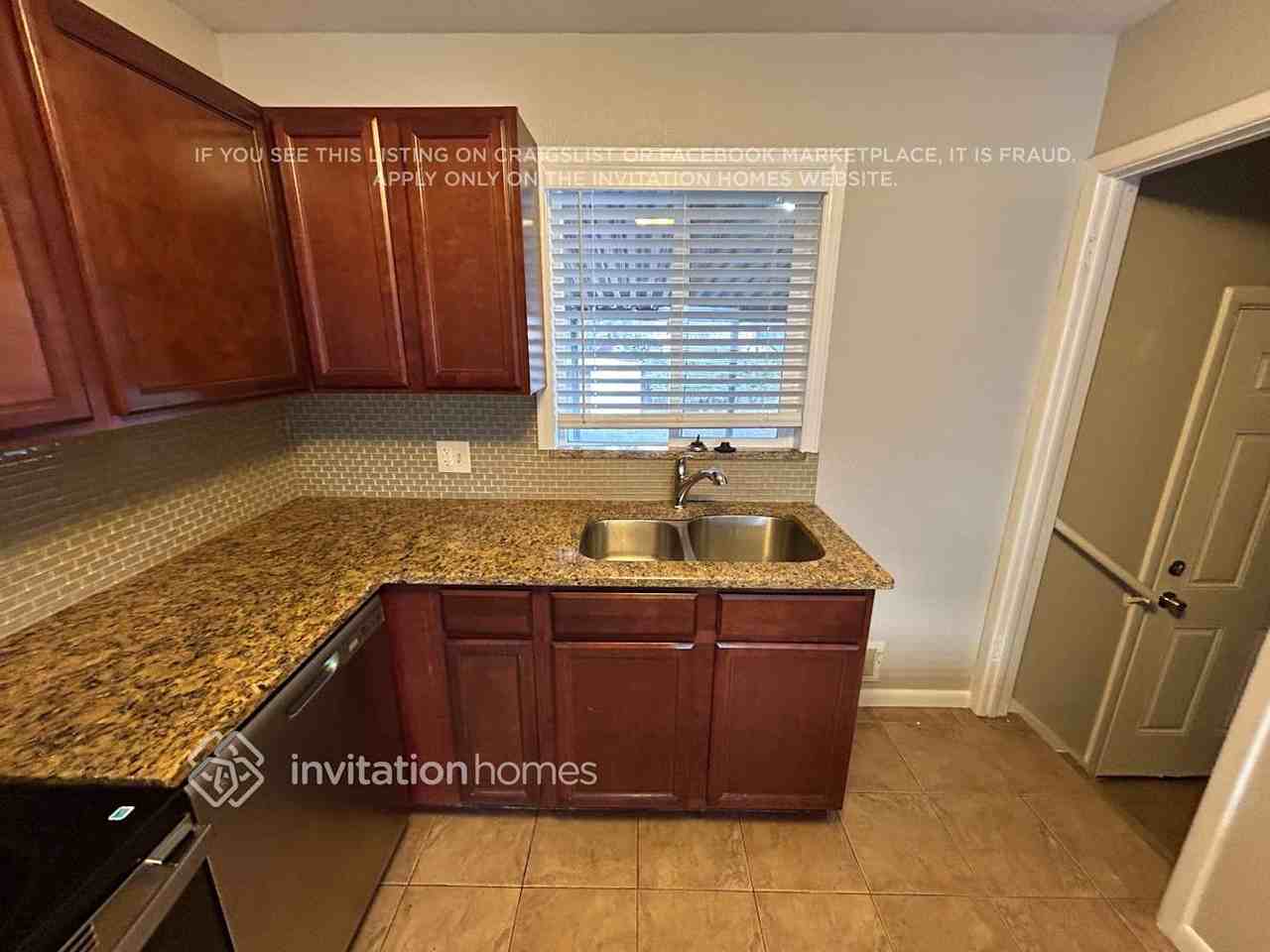 303 Leonard Ln - Photo 7 of 25