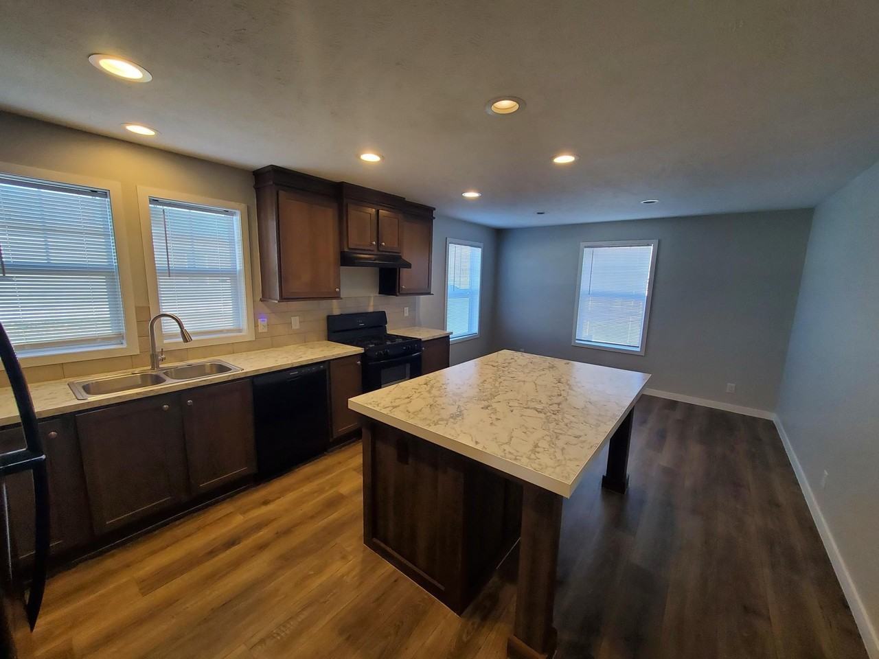 19 Hummingbird Dr #131 - Photo 5 of 16