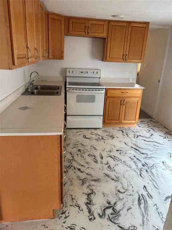 8556 Berkley Dr - Photo 2 of 17