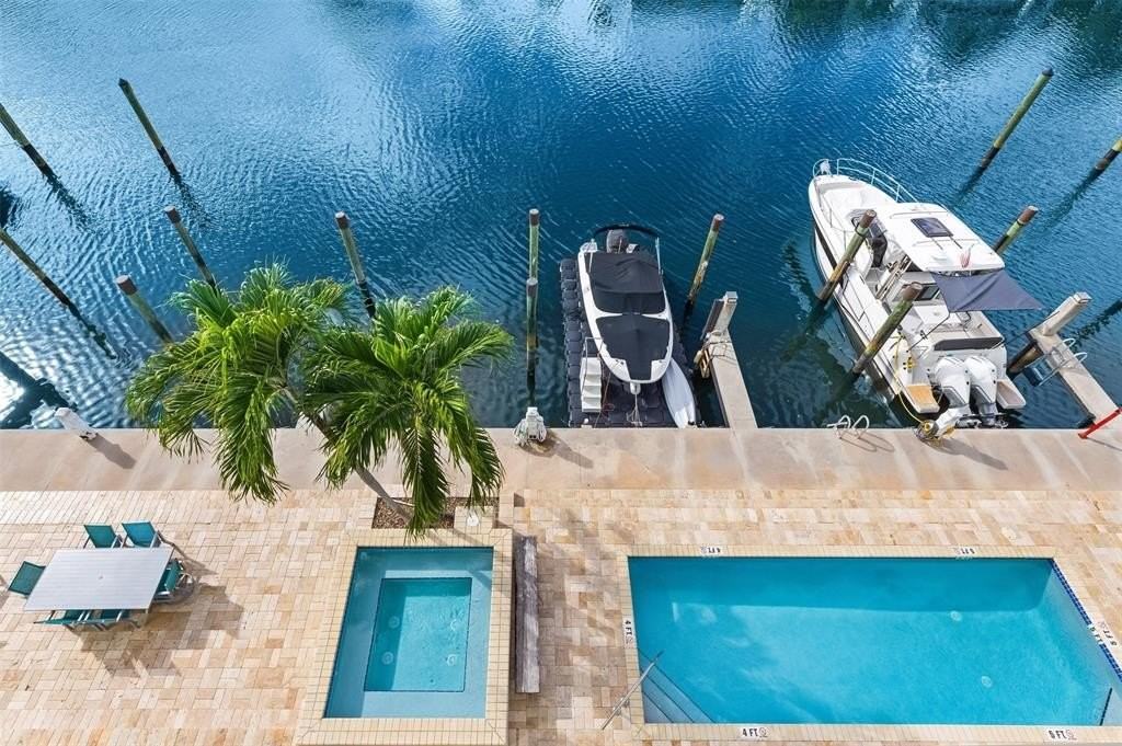 45 Hendricks Isle #403 - Photo 4 of 50