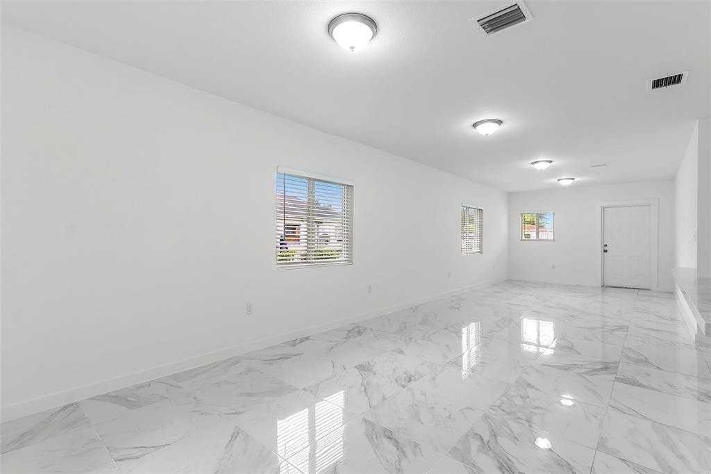 1244 Nw 71st St - Photo 6 of 11