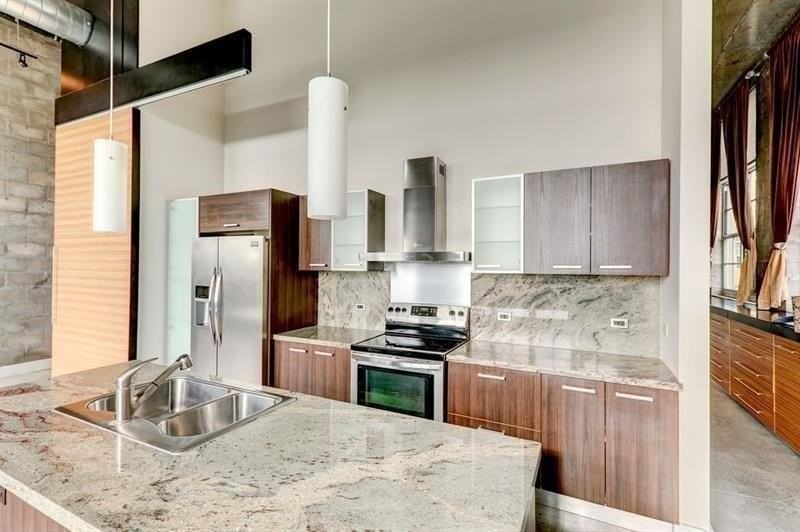 435 N Andrews Ave #402 - Photo 5 of 12