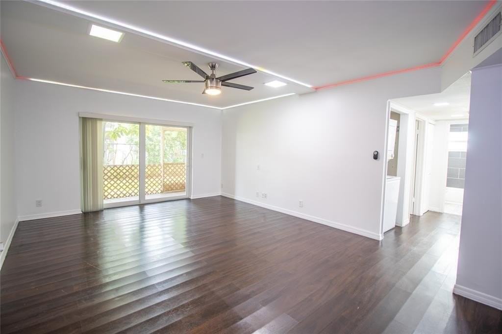 8401 Royal Palm Blvd #8401 - Photo 4 of 23