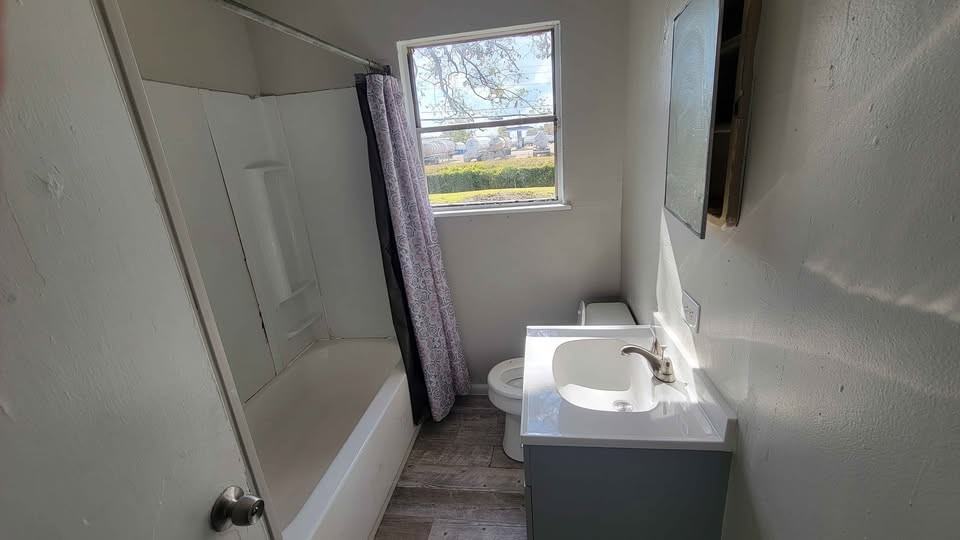 1105 Norris Dr #1 - Photo 5 of 9