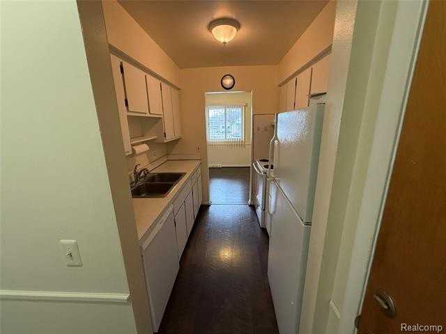 21540 Saint Gertrude St #12 - Photo 5 of 14