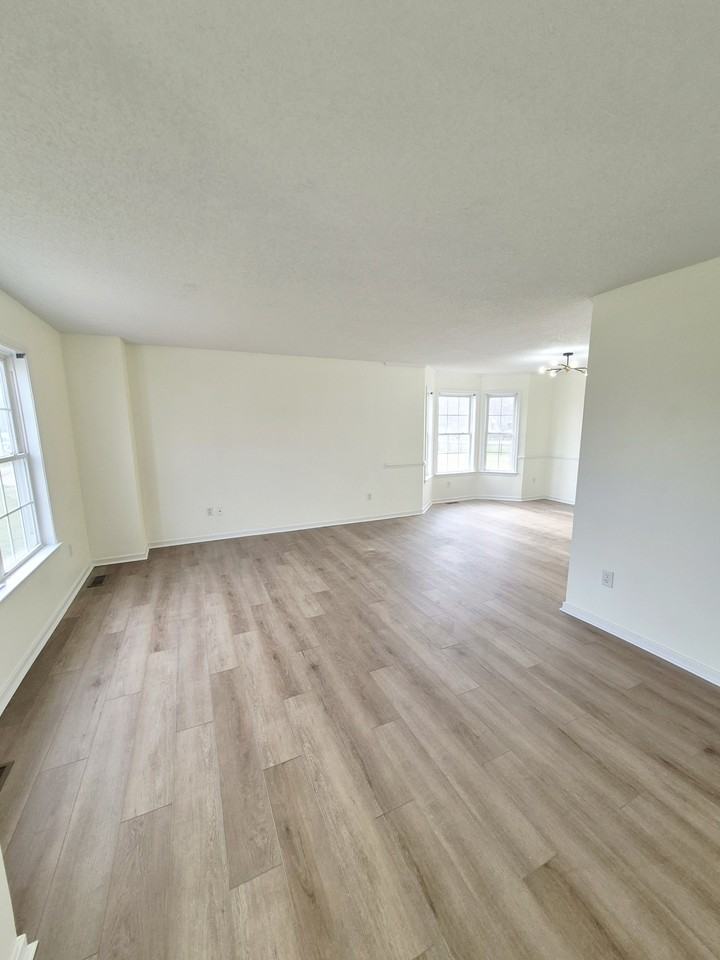 7221 Oakmere Ct #1 - Photo 3 of 50