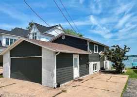 featured image of 1869 Union Lake Rd