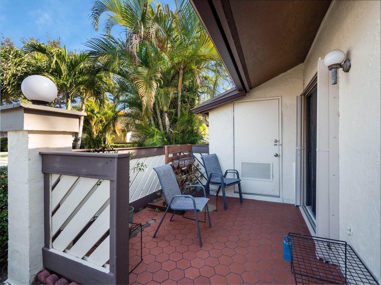 193 Mastic Tree Ct - Photo 4 of 14