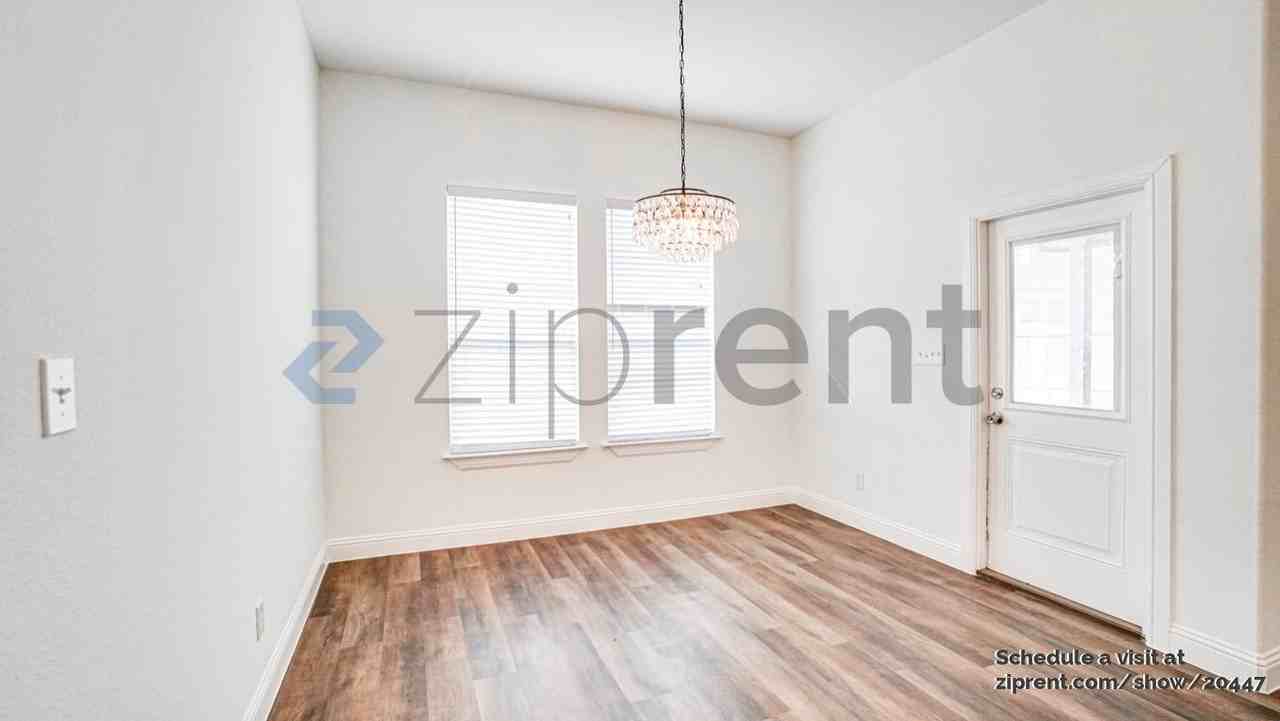 631 W Gould St - Photo 7 of 24