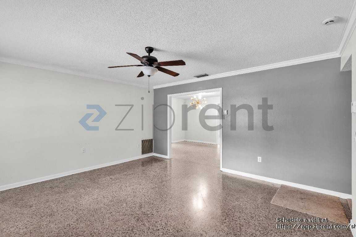 803 Ellendale Dr - Photo 5 of 31