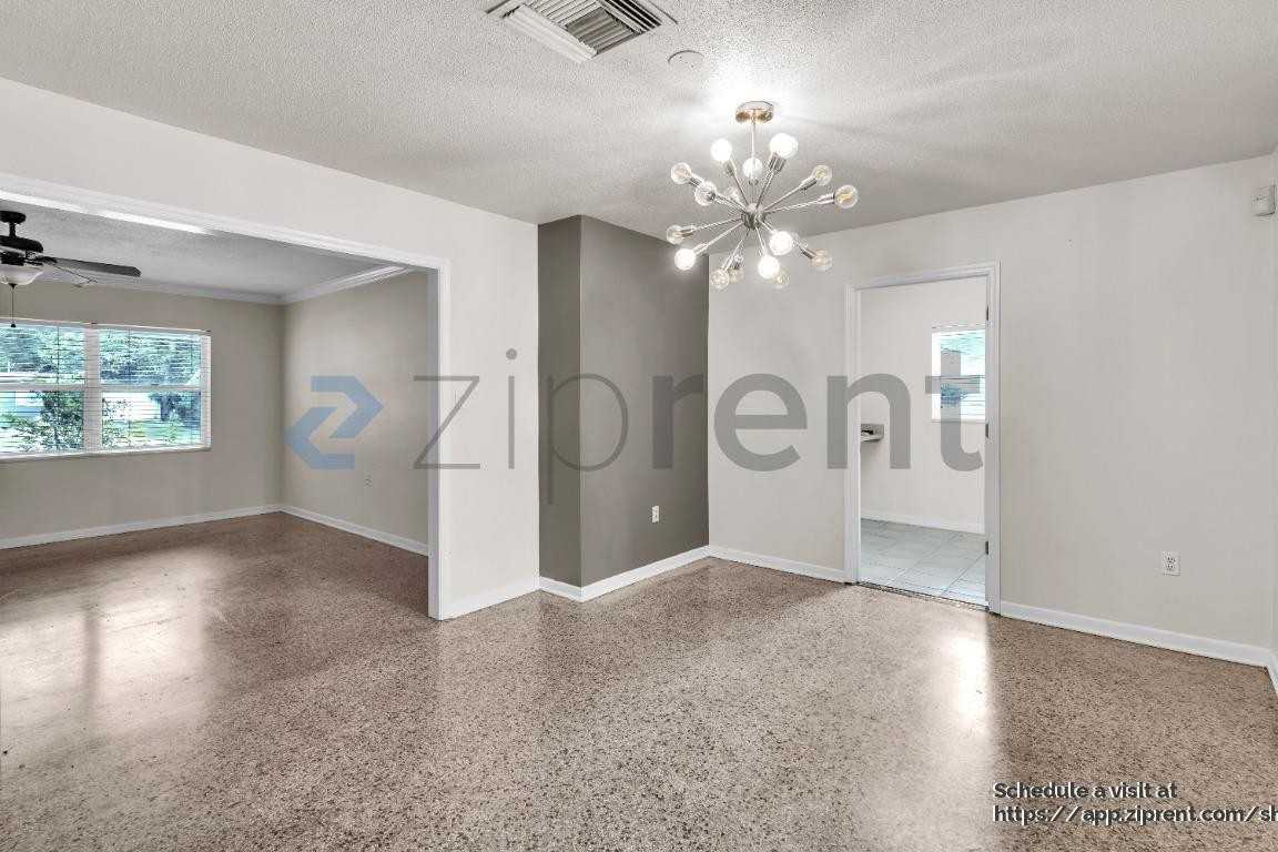 803 Ellendale Dr - Photo 7 of 31