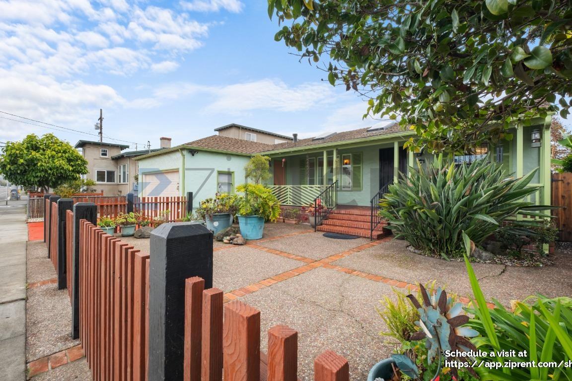 3606 Barrett Ave #1 - Photo 4 of 40